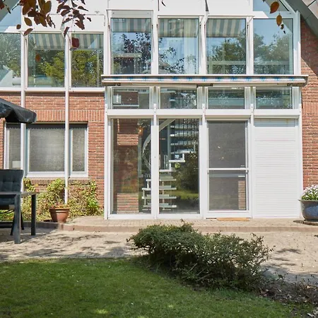 Holiday home Haus-yacht Olsdorf (Nordfriesland)