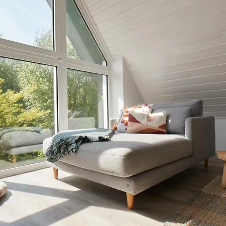 Haus-yacht * Olsdorf (Nordfriesland)