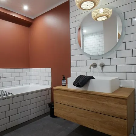 Haus-yacht * Olsdorf (Nordfriesland)