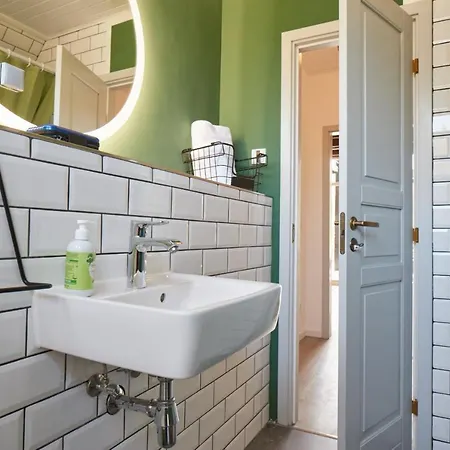 Holiday home Haus-yacht Olsdorf